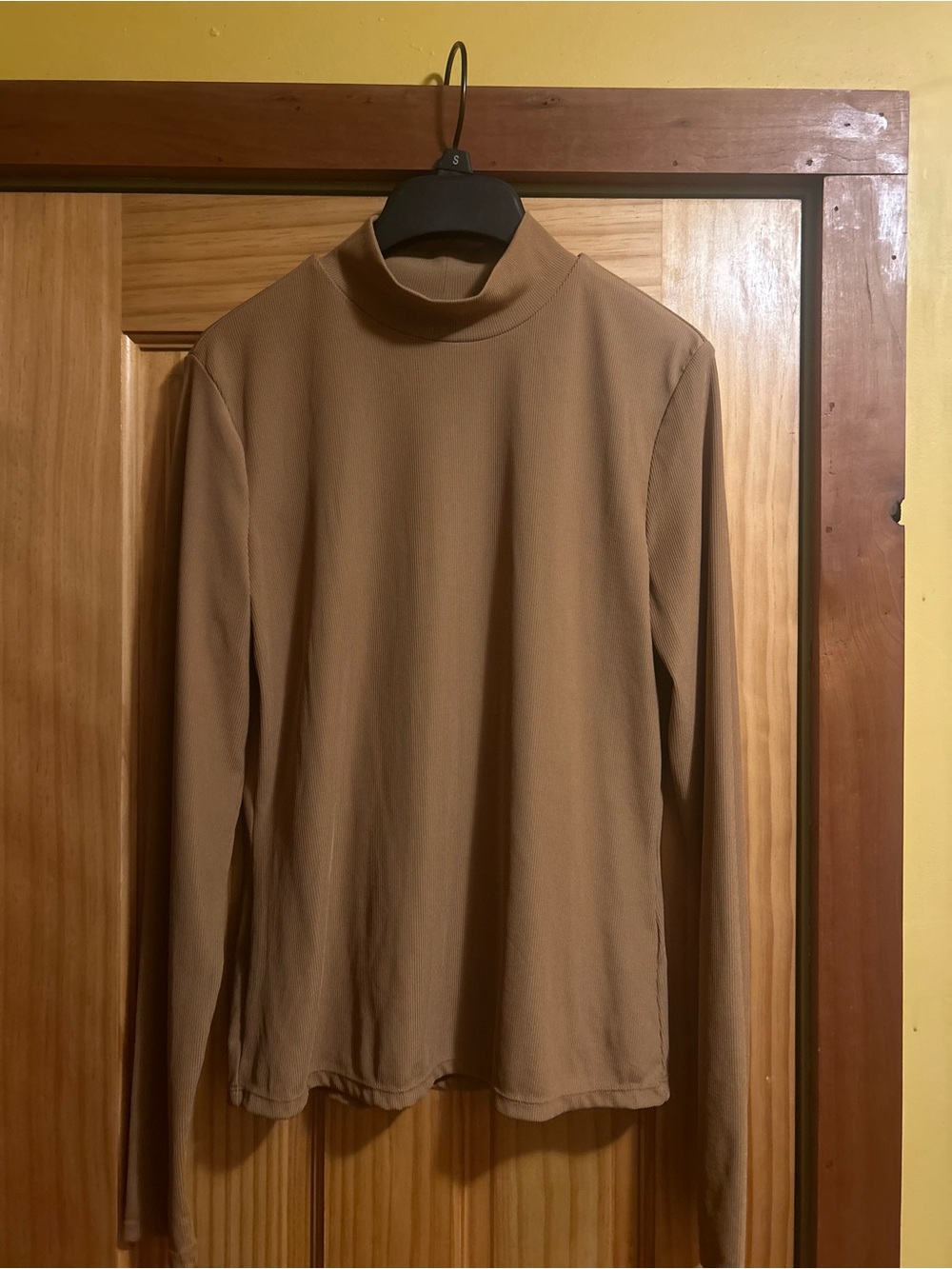 H&M Ribbed Mock Neck Top in Camel Brown